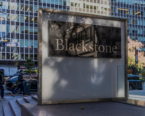 blackstone-expands-access-to-private-assets-in-401(k)s