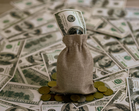 tiny-money-habits-that-quietly-drain-your-cash-in-2026