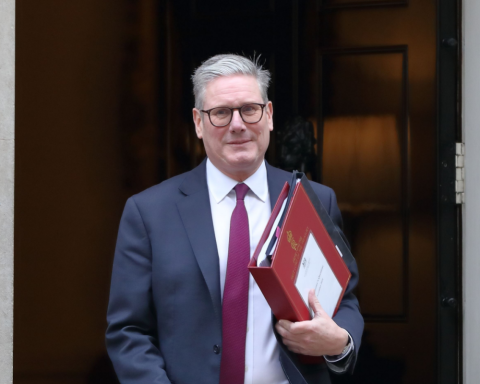 uk-prime-minister-keir-starmer-begins-landmark-visit-to-china