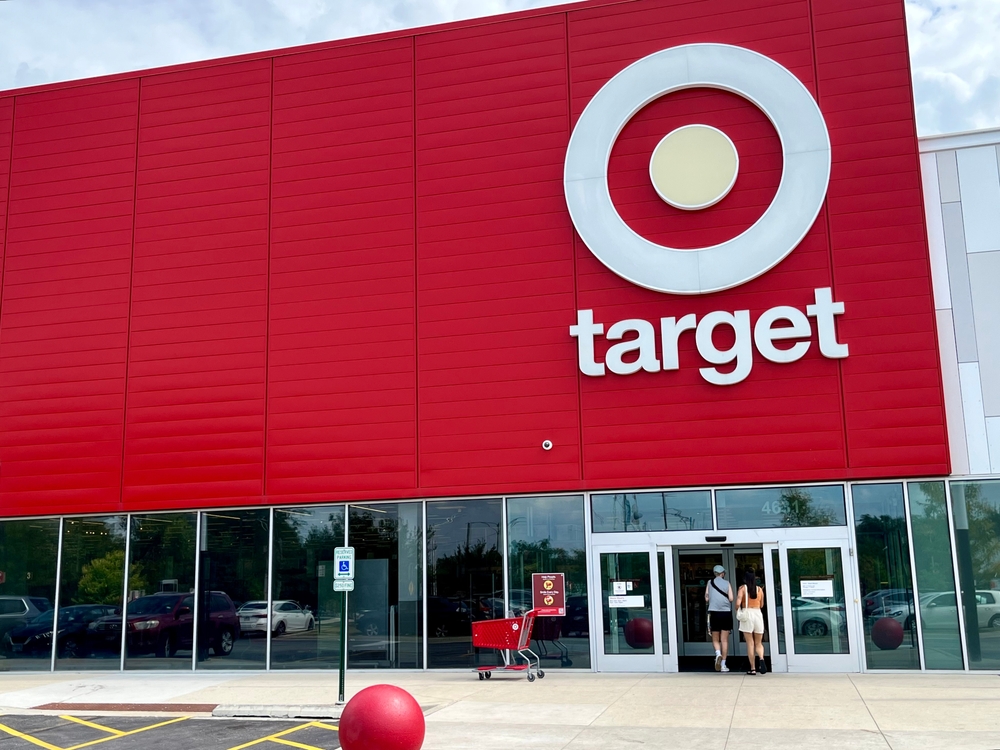 retailers-brace-for-tariff-shifts-as-policy-swings-return