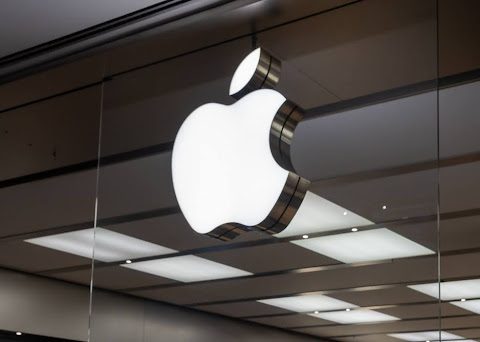 Apple-at-50-Faces-Another-Reinvention-Test