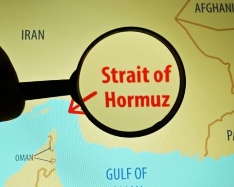 oil-volatility-rises-over-hormuz-fee-fears