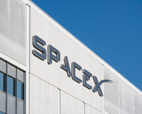 spacex-ipo-hype-comes-with-warning