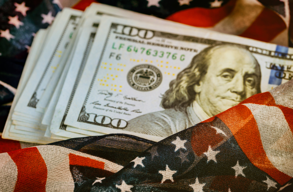 dollar-hits-13-month-high-on-fed-rate-outlook