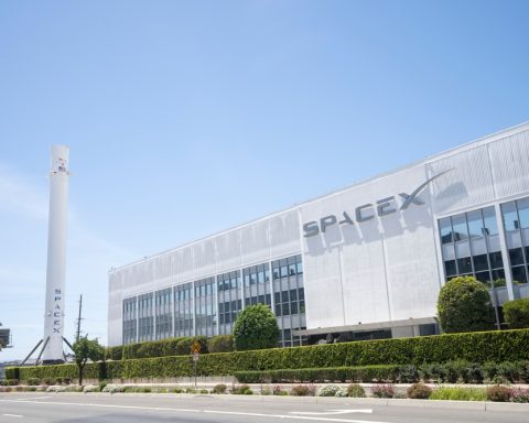 michael-burry-questions-spacex's-$3tn-valuation
