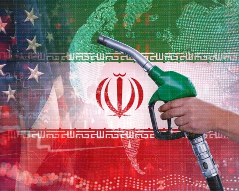 oil-drops-as-hormuz-traffic-eases-fears