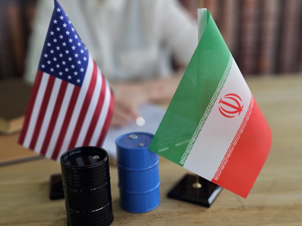 oil-prices-fall-as-hormuz-risks-linger