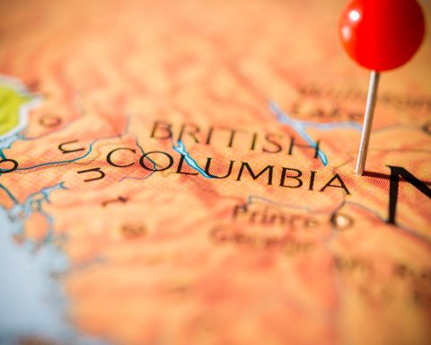canada-advances-new-alberta-oil-pipeline