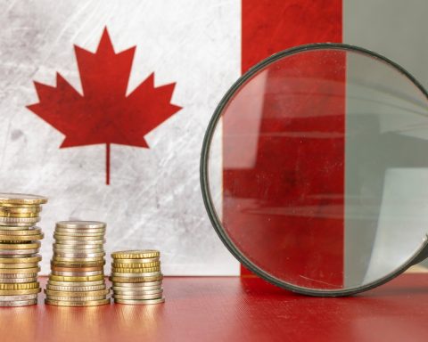 canada-jobless-rate-falls-in-june