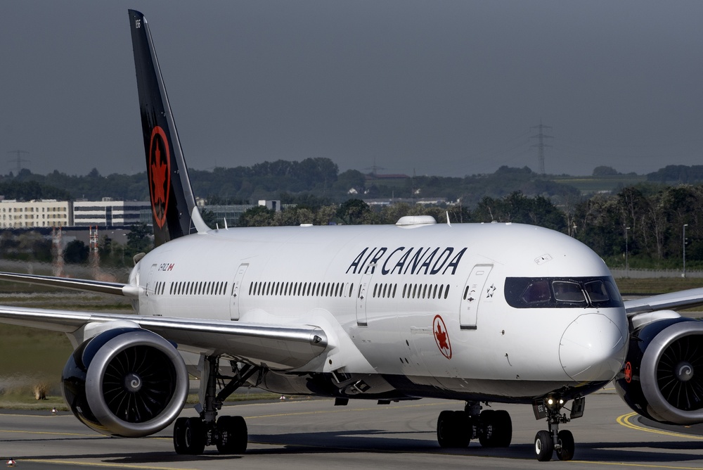air-canada-sells-aeroplan-stake-for-$2.5b
