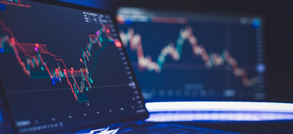 us-stocks-slip-as-oil-prices-rise